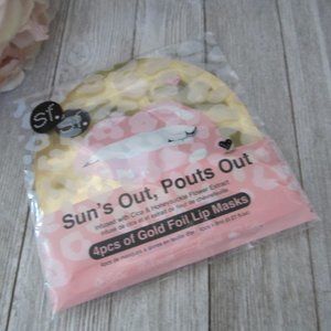 Sun's Out, Pouts Out 4pcs of Gold Foil Lip Masks